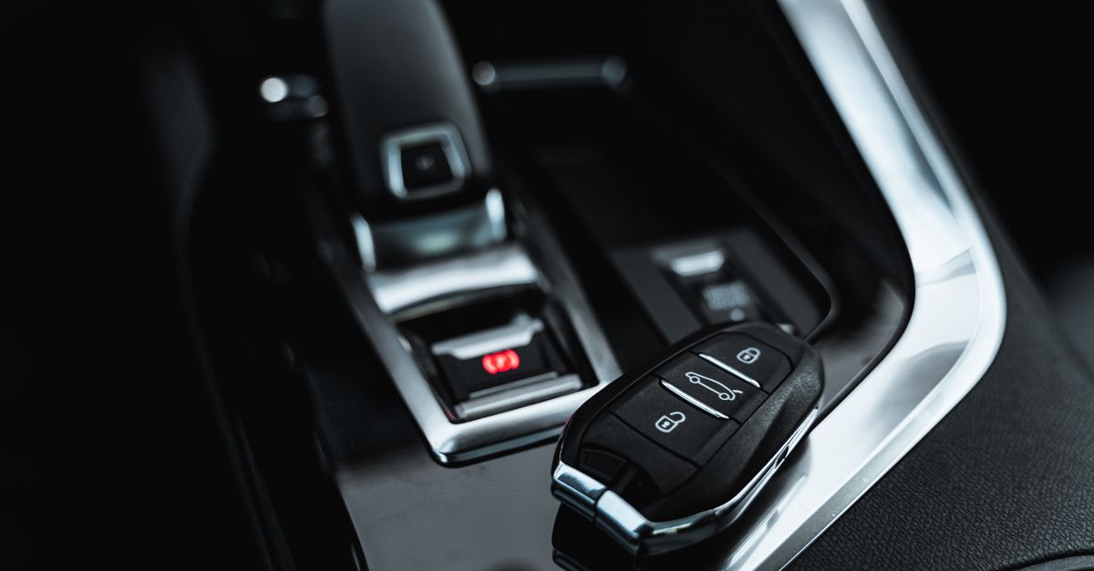 How Transponder and Smart Key Fob Programming Actually Works — Soho Locksmith NYC Corp