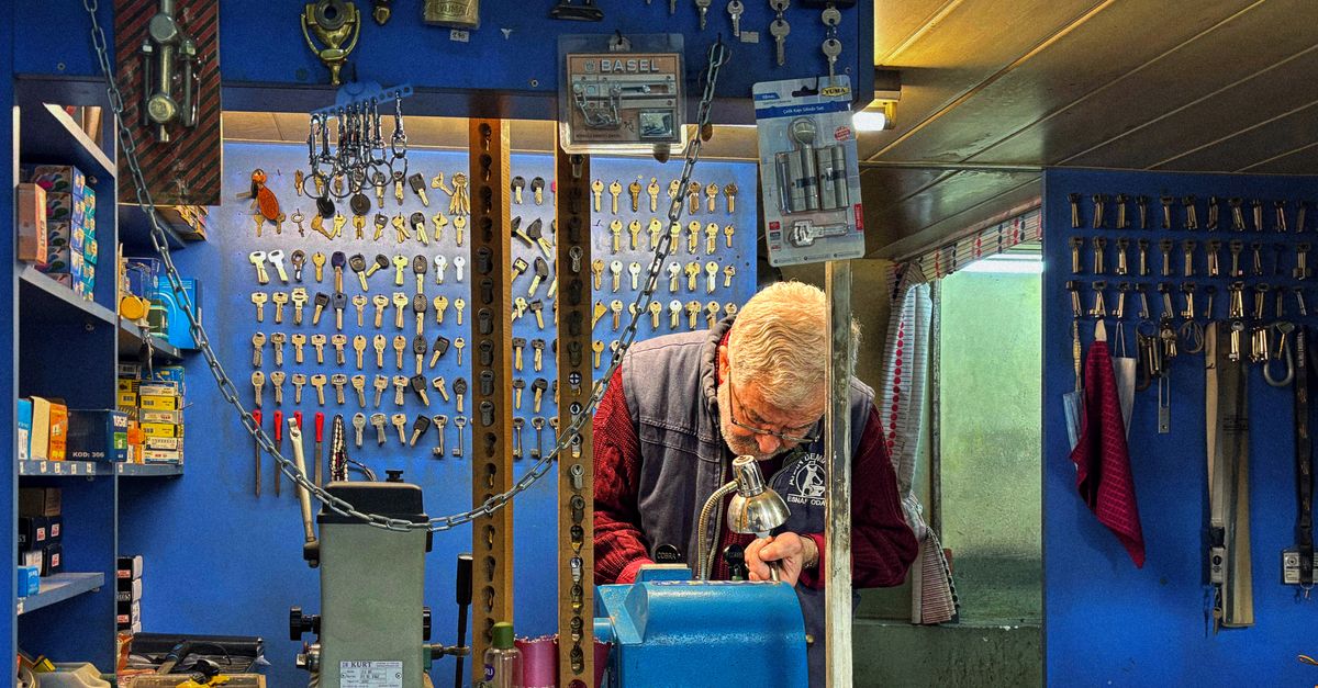 Emergency Commercial Locksmith Response That Minimizes Downtime — Soho Locksmith NYC Corp