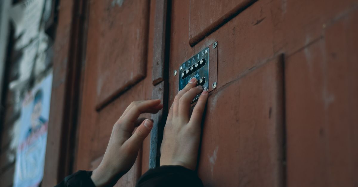 Smart Lock Installation and Keypad Options for Storage Units — Soho Locksmith NYC Corp