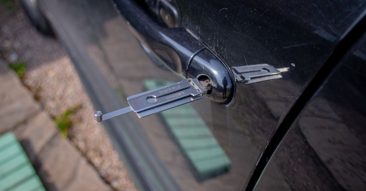 Emergency Locksmith Response: When a Broken Knob Locks You Out — Soho Locksmith NYC Corp